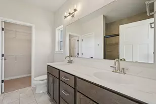 465 Sandstone St, Slinger, WI 53086 - Photo 22