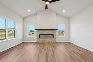 465 Sandstone St, Slinger, WI 53086 - Photo 6