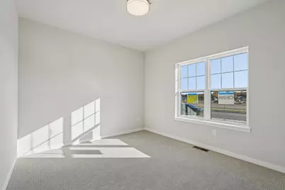 465  Sandstone St, Slinger, WI 53086 - Photo 18