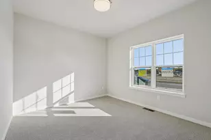 465 Sandstone St, Slinger, WI 53086 - Photo 18