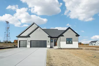 465  Sandstone St, Slinger, WI 53086 - Photo 1