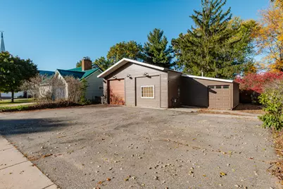 213 S Fulton St, Princeton, WI 54968 - Photo 2