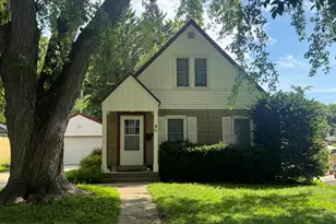 113 Coolidge Ave, Waukesha, WI 53186 - Photo 1