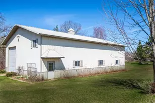 9506 296th Ave, Salem Lakes, WI 53168 - Photo 8