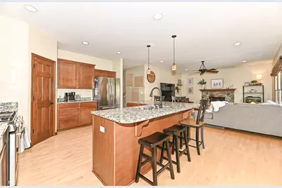 1053  Tallgrass Ln, Racine, WI 53406 - Photo 12