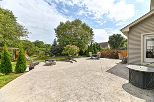 1053 Tallgrass Ln, Racine, WI 53406 - Photo 38