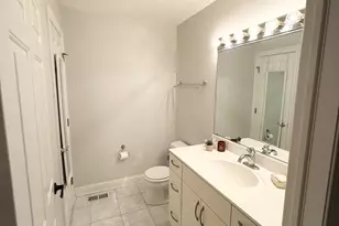 1888 N Water St, Milwaukee, WI 53202 - Photo 20