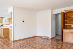 634 Meier Ln, Onalaska, WI 54650 - Photo 14