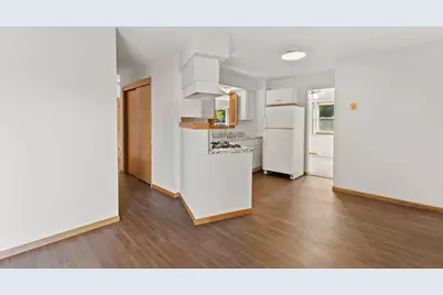 1101  Harmony Dr, Racine, WI 53402 - Photo 4