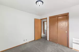 1101 Harmony Dr, Racine, WI 53402 - Photo 10