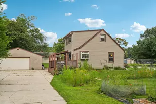 10526 W Congress St, Wauwatosa, WI 53225 - Photo 24