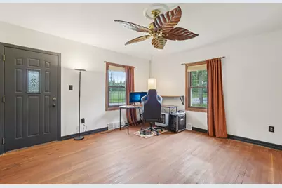 10526 W Congress St, Wauwatosa, WI 53225 - Photo 6