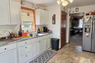 915 Cleveland St, Watertown, WI 53098 - Photo 10