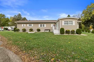 1455 Greenfield Ave, Lyons, WI 53105 - Photo 2