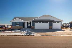 1828 Arches Dr, Holmen, WI 54636 - Photo 1