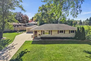 N87W18225 Queensway -, Menomonee Falls, WI 53051 - Photo 4