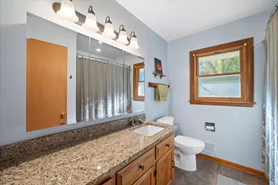 N87W18225  Queensway -, Menomonee Falls, WI 53051 - Photo 12