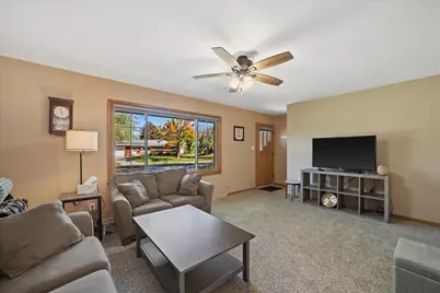 N87W18225  Queensway -, Menomonee Falls, WI 53051 - Photo 14