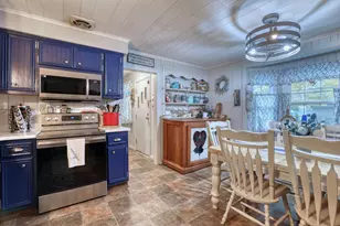 11031 W Ruby Ave, Wauwatosa, WI 53225 - Photo 10