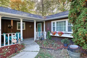 11031 W Ruby Ave, Wauwatosa, WI 53225 - Photo 4