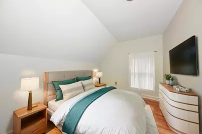 2166 S 6th St, Milwaukee, WI 53215 - Photo 8