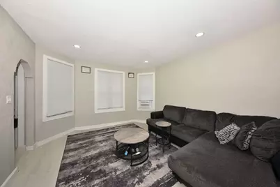 2166 S 6th St, Milwaukee, WI 53215 - Photo 20