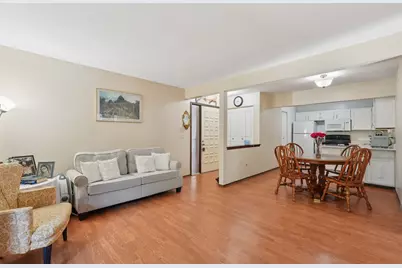 8631 N Servite Dr #112, Milwaukee, WI 53223 - Photo 4