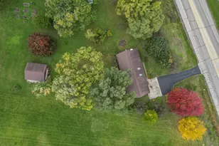 S31W26111 Sunset Dr, Waukesha, WI 53189 - Photo 6