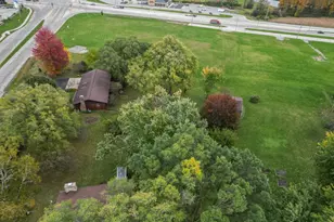 S31W26111 Sunset Dr, Waukesha, WI 53189 - Photo 28