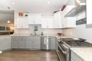 317 Trailview Crossing, Racine, WI 53185 - Photo 18