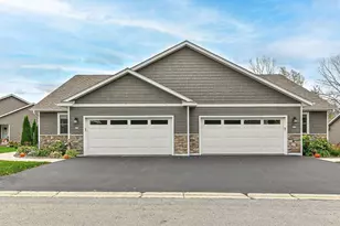 317 Trailview Crossing, Racine, WI 53185 - Photo 2