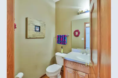 8505 S 68th St, Franklin, WI 53132 - Photo 16