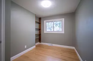 5008 N 104th St, Milwaukee, WI 53225 - Photo 18