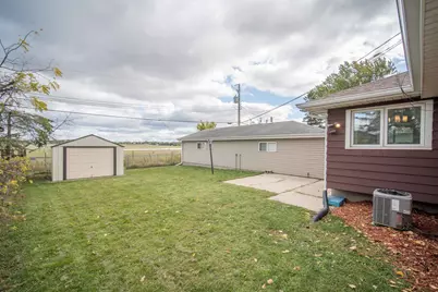 5008 N 104th St, Milwaukee, WI 53225 - Photo 4