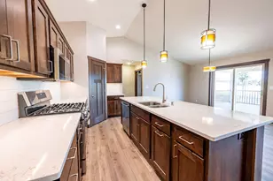 1957 Golden Gate Wy, Holmen, WI 54636 - Photo 16