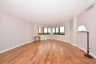 1633 N Prospect Ave, Milwaukee, WI 53202 - Photo 4