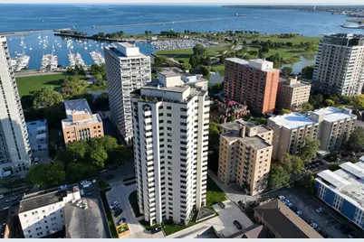 1633 N Prospect Ave #10C, Milwaukee, WI 53202 - Photo 1