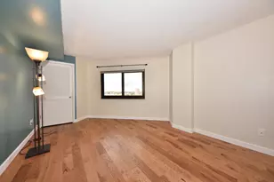 1633 N Prospect Ave, Milwaukee, WI 53202 - Photo 16