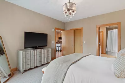 1550 E Royall Pl #505, Milwaukee, WI 53202 - Photo 16