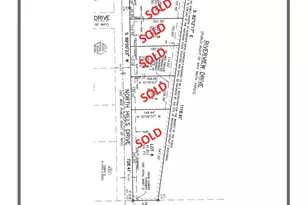 18860 N Hills Dr, Brookfield, WI 53005 - Photo 1