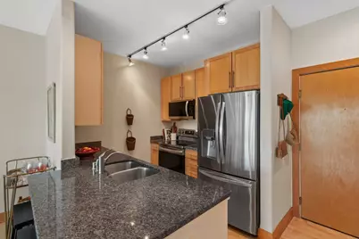 1550 E Royall Pl #505, Milwaukee, WI 53202 - Photo 10