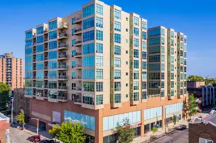 1550 E Royall Pl, Milwaukee, WI 53202 - Photo 1