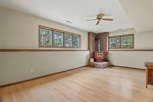 2601 Oakwood Cir, Oshkosh, WI 54904 - Photo 12