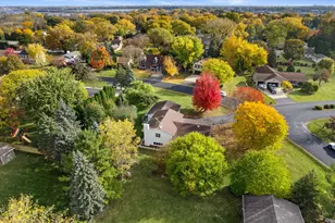 2601 Oakwood Cir, Oshkosh, WI 54904 - Photo 32