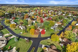 2601 Oakwood Cir, Oshkosh, WI 54904 - Photo 34