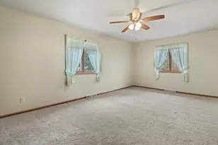 2601 Oakwood Cir, Oshkosh, WI 54904 - Photo 18