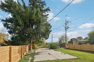 3468 N Richards St, Milwaukee, WI 53212 - Photo 20