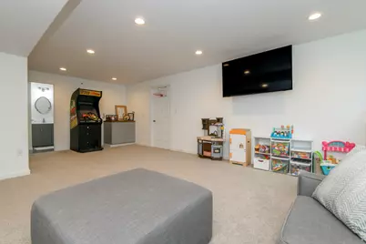 351  Stocks Dr, Delafield, WI 53018 - Photo 22