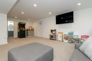 351 Stocks Dr, Delafield, WI 53018 - Photo 22