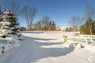 351 Stocks Dr, Delafield, WI 53018 - Photo 26